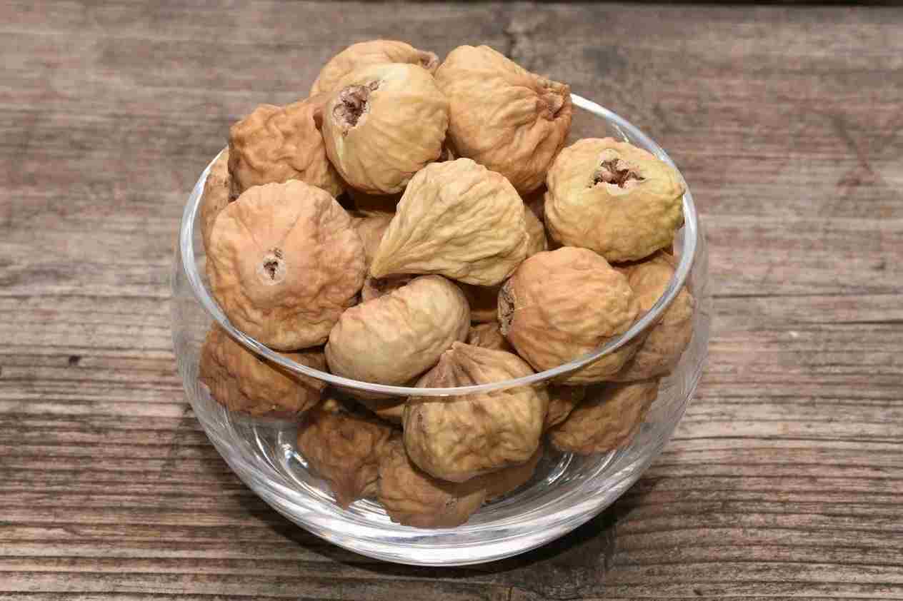 تصویر 3 از انجیر شکلاتی رسیده با طعم طبیعی و ماندگاری مناسب